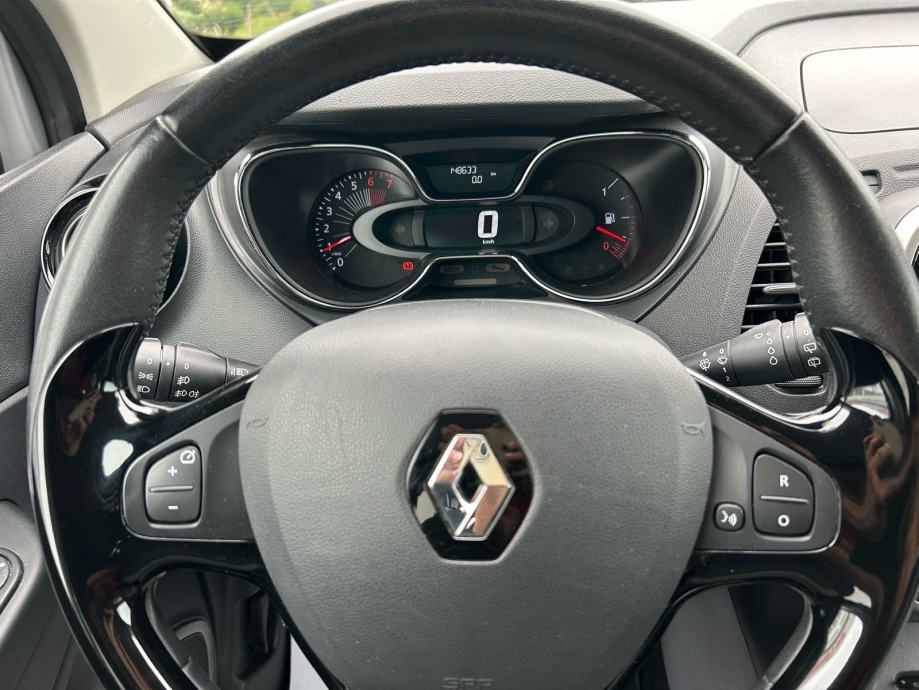 Renault Captur 0.9 TCe 2016.,VELIKI SERVIS, PARK SENZ.,NAVI, CAR PASS, fotografija 15