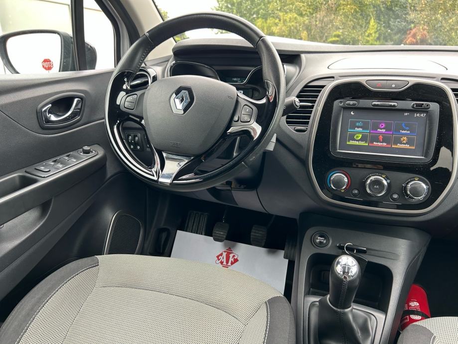Renault Captur 0.9 TCe 2016.,VELIKI SERVIS, PARK SENZ.,NAVI, CAR PASS, fotografija 10