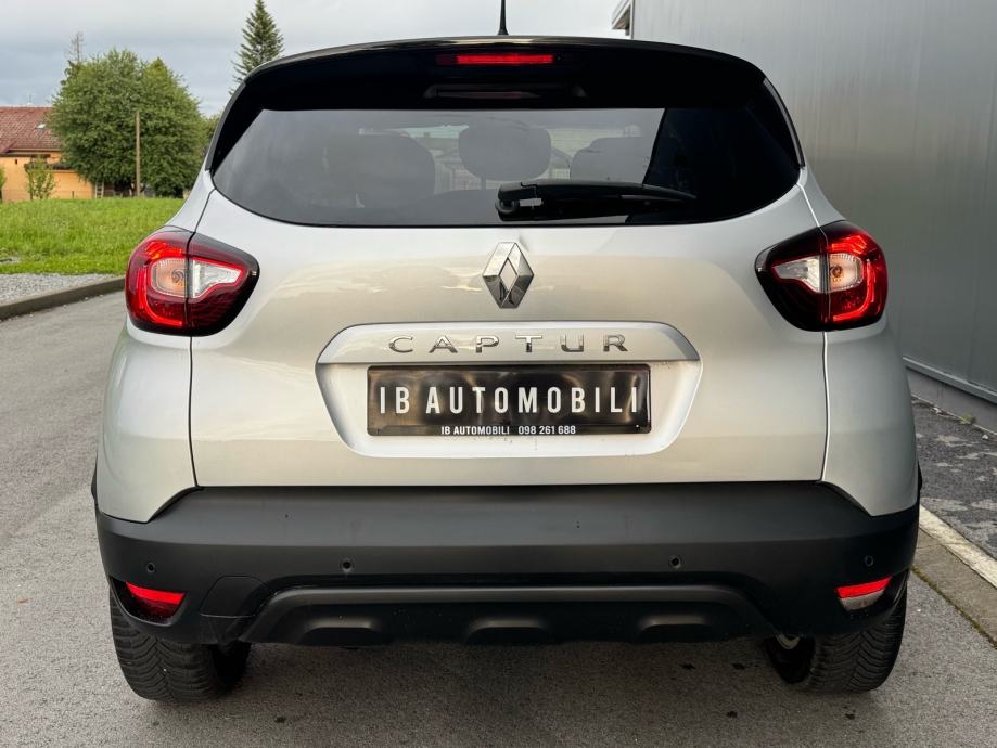 Renault Captur 0.9 TCe NAVI • TEMPOMAT • ALU • V. SERVIS • PARK. SENZ, fotografija 6