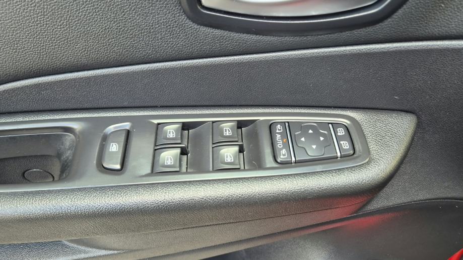 Renault Captur 09 TCe INTENS , LED/NAVI/KEYLESS/reg 1 god IZUZETAN, fotografija 10