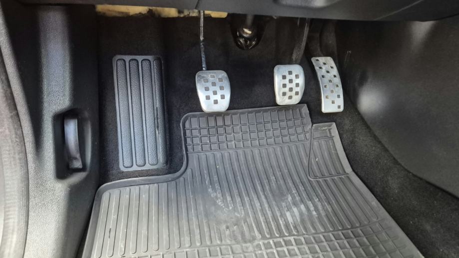 Renault Captur 09 TCe INTENS , LED/NAVI/KEYLESS/reg 1 god IZUZETAN, fotografija 16