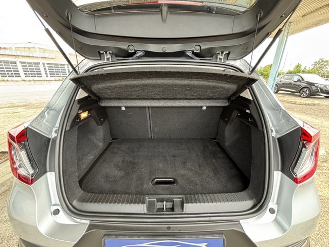 Renault Captur 1.3 TCe INTENS, 140 KS, NAVIGACIJA, PDC, KUKA, POLUKOŽA, fotografija 16