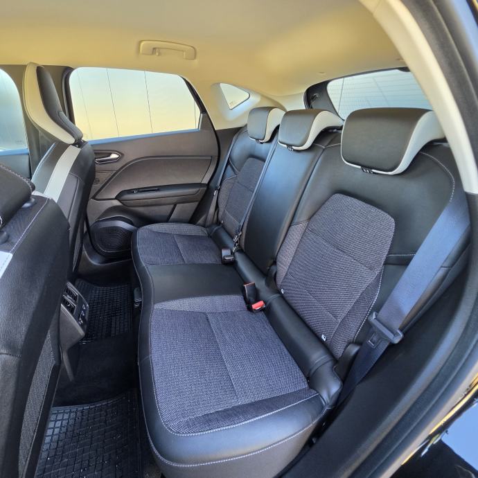 Renault Captur 1.3 TCe INTENS, fotografija 6