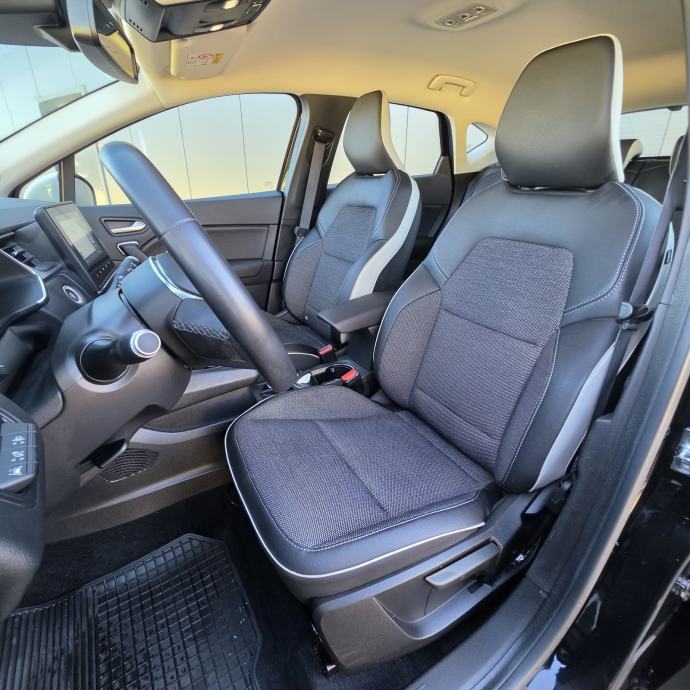 Renault Captur 1.3 TCe INTENS, fotografija 4