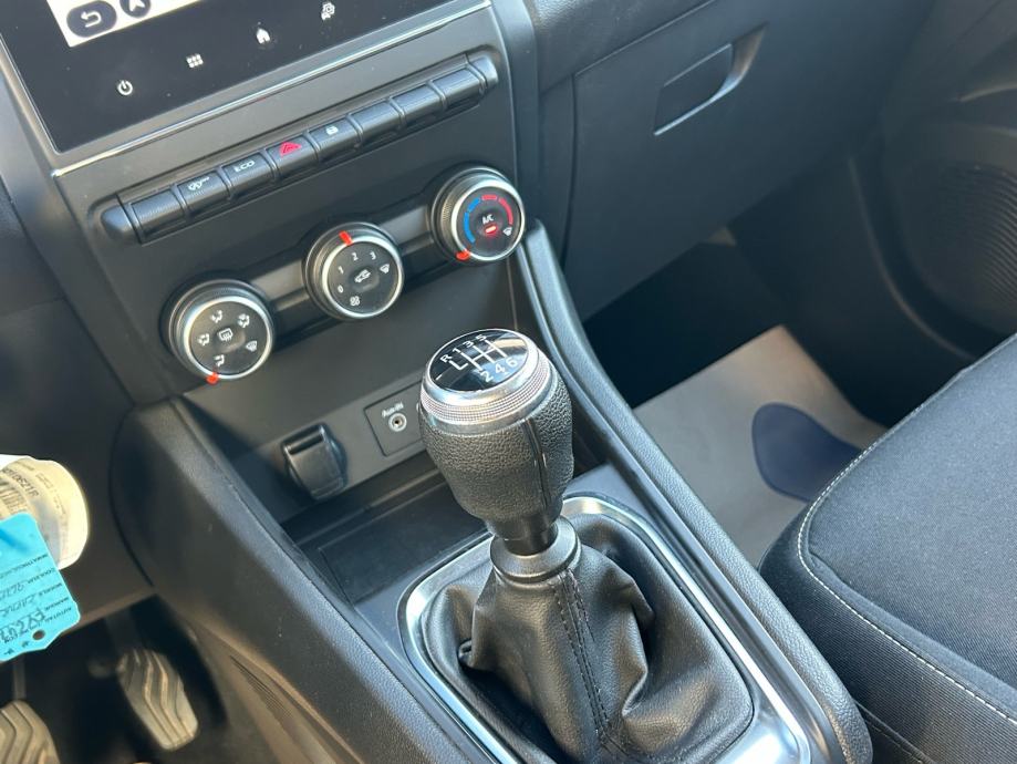 Renault Captur 1.5 dci 85KW 2021G.NOVI MODEL LED TOP STANJE SERVISNA, fotografija 19