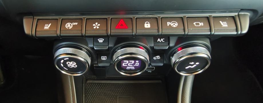 Renault Captur 1.5 DCi Automatik, fotografija 8