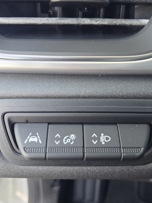 Renault Captur 1.5 DCI,NAVI,FUL LED,59 T.K.M, fotografija 14