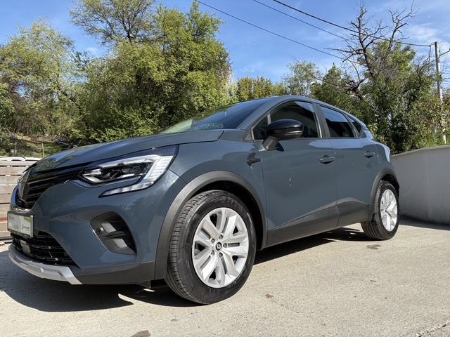 Renault Captur 1.6 E-Tech Hybrid automatik 145KS,REG.1 GOD., fotografija 4