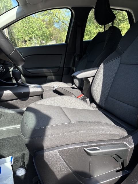 Renault Captur 1.6 E-Tech Hybrid automatik 145KS,REG.1 GOD., fotografija 16