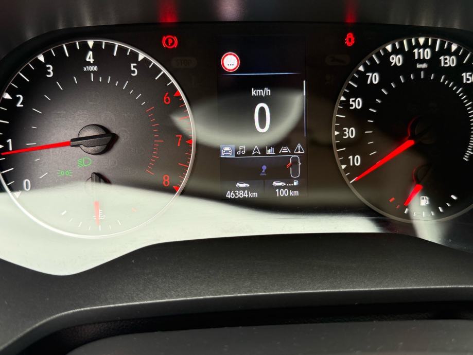 Renault Captur TCe 130 Top stanje, fotografija 15