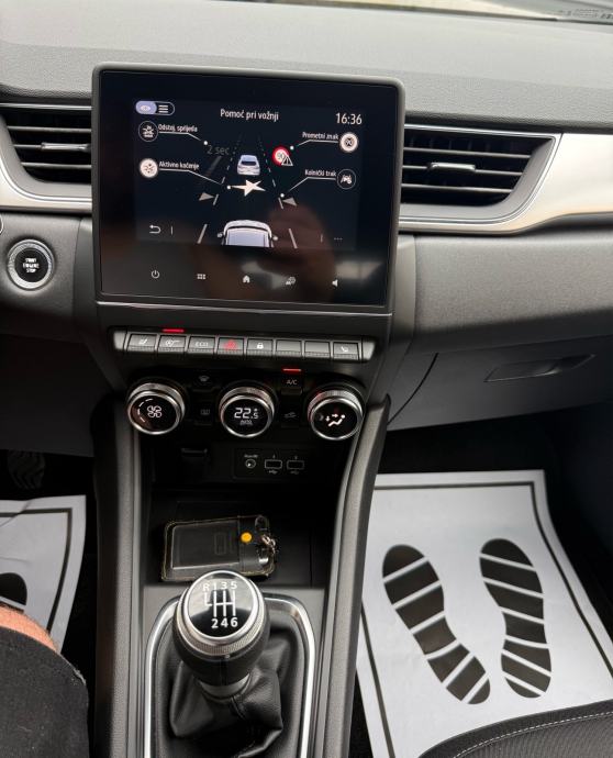 Renault Captur TCe 130 Top stanje, fotografija 16