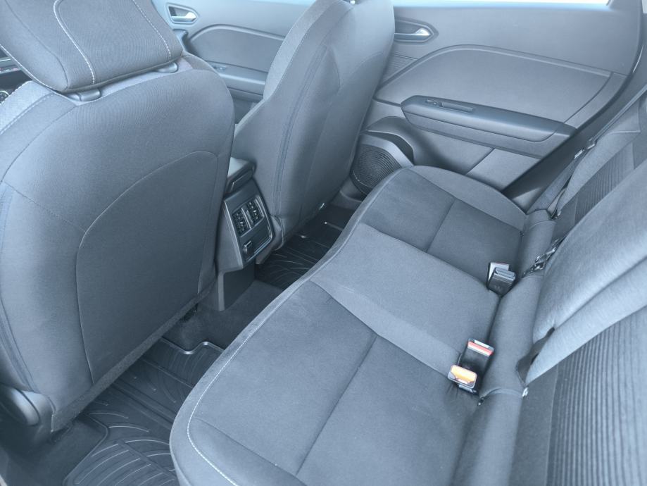 Renault Captur 1,5 dCi INTENS / Dvobojna, Kamera, Navi, Handsfree, LED, fotografija 10