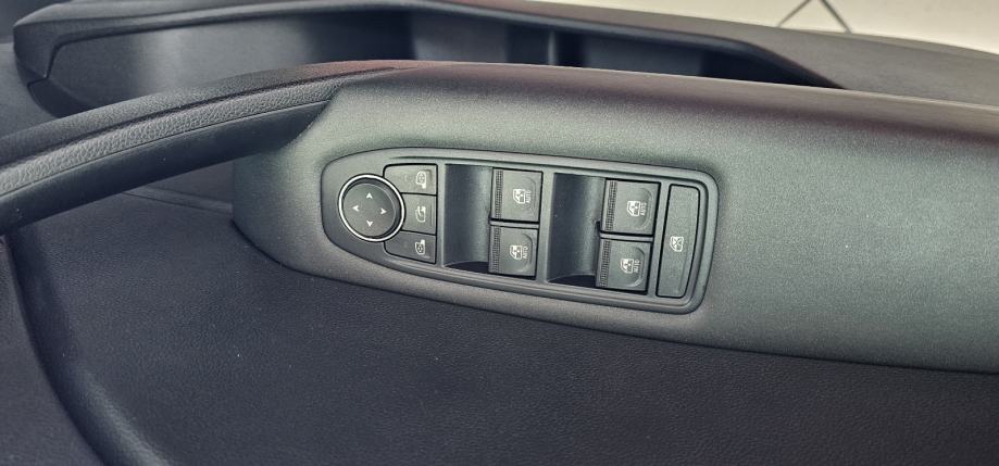 Renault Captur BUSINESS,SAMO 52tkm,LEASING DO 8g.BEZ UČEŠĆA, fotografija 12
