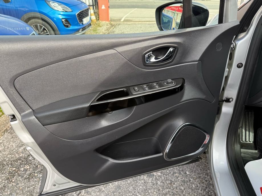 Renault Captur dCi 90 Prestige 2017.g, Full oprema, fotografija 19