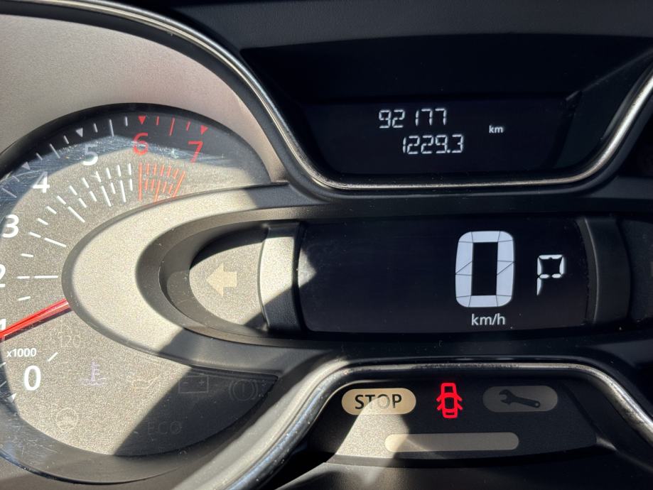 Renault Captur *Intens* TCe 120 AUTOMATIK 90 000 tkm "KAO NOV", fotografija 16