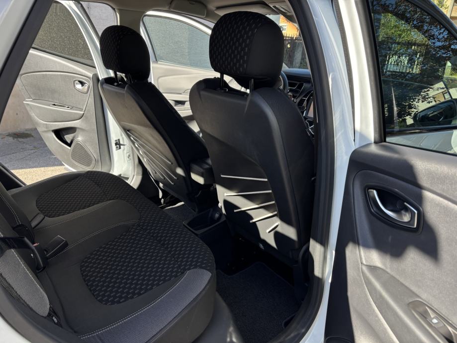 Renault Captur *Intens* TCe 120 AUTOMATIK 90 000 tkm "KAO NOV", fotografija 17