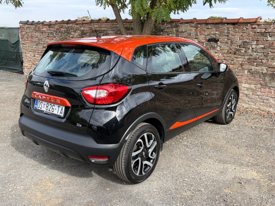 Renault Captur Luxe TCe 120 automatik, Kamera, PDC, navi, reg.10./2027, fotografija 5
