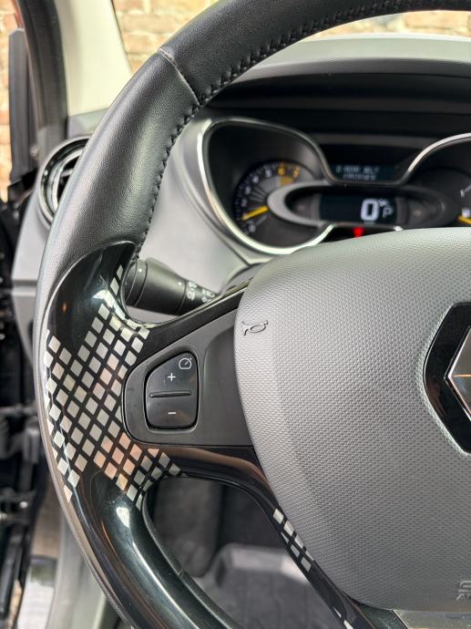Renault Captur Luxe TCe 120 automatik, Kamera, PDC, navi, reg.10./2027, fotografija 12