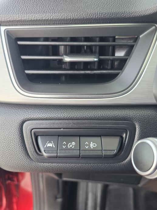 Renault Captur TCe 1.3 - AUTOMATIK, ALU, NAVI, KAMERA - LEASING !!, fotografija 11