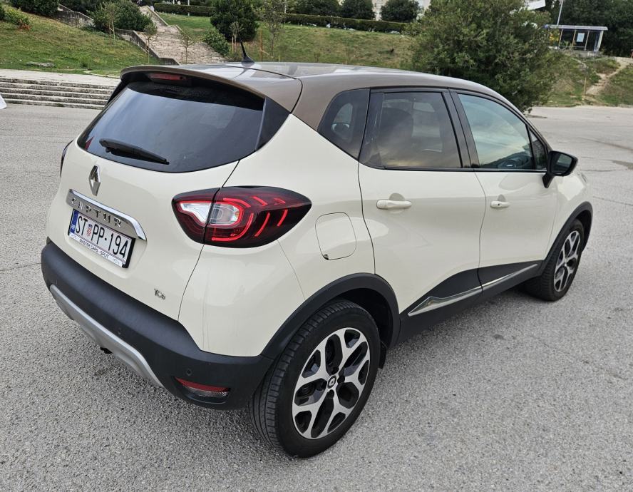RENAULT CAPTUR TCe 120 • FULL OPREMA • SAMO 88.000KM • U DOLASKU..., fotografija 5