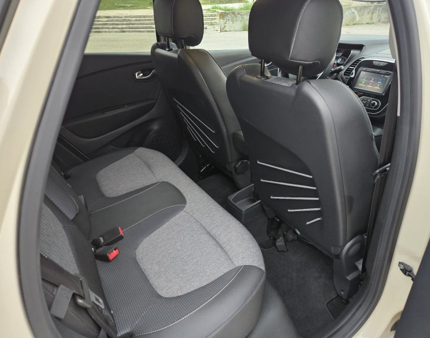 RENAULT CAPTUR TCe 120 • FULL OPREMA • SAMO 88.000KM • U DOLASKU..., fotografija 13