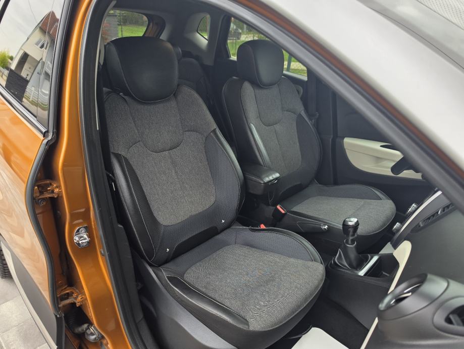 Renault Captur TCe 120 INTENS FULL LED KAMERA NAVI **GARANCIJA**, fotografija 13