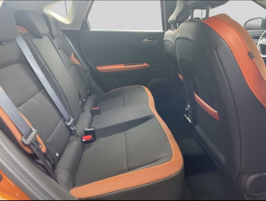 Renault Captur TCe 130 EDC,95TKM,SERV.,NAVI.,LED,ALU.,PDC,KAM.,INTENS, fotografija 13