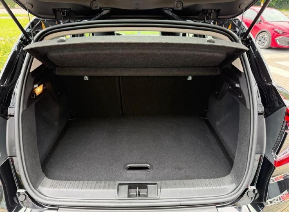 Renault Captur TCe 130 INTENS 130KS/JAMSTVO/LED/NAV/KAM/RAČUNI SERVISA, fotografija 16
