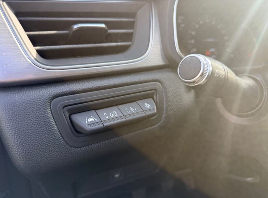Renault Captur TCe 140 INTENS 140KS/LED/NAVI/KAM/REN. SERVISNA/JAMSTVO, fotografija 6
