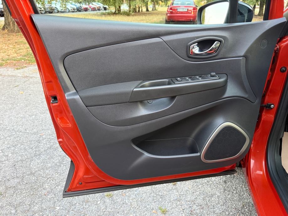 Renault Captur TCe 90-NAVI-GRIJANJE SJEDALA-LED-AUT. KLIMA-PDC, fotografija 9