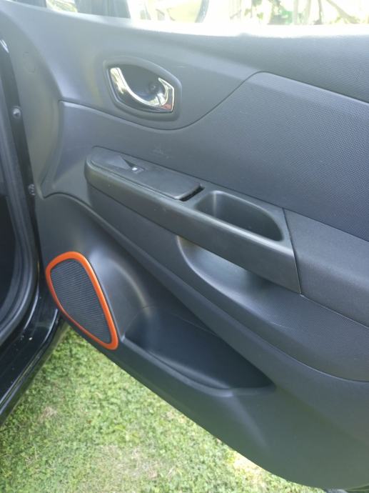 Renault Captur TCe 90, fotografija 12