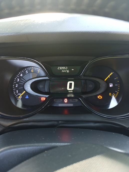 Renault Captur TCe 90, fotografija 15