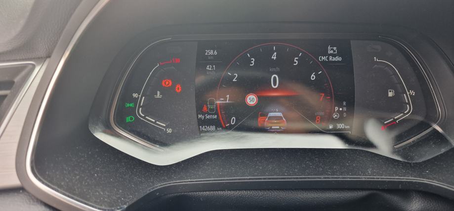 Renault Captur TCe automatik 154ks, full oprema, fotografija 2