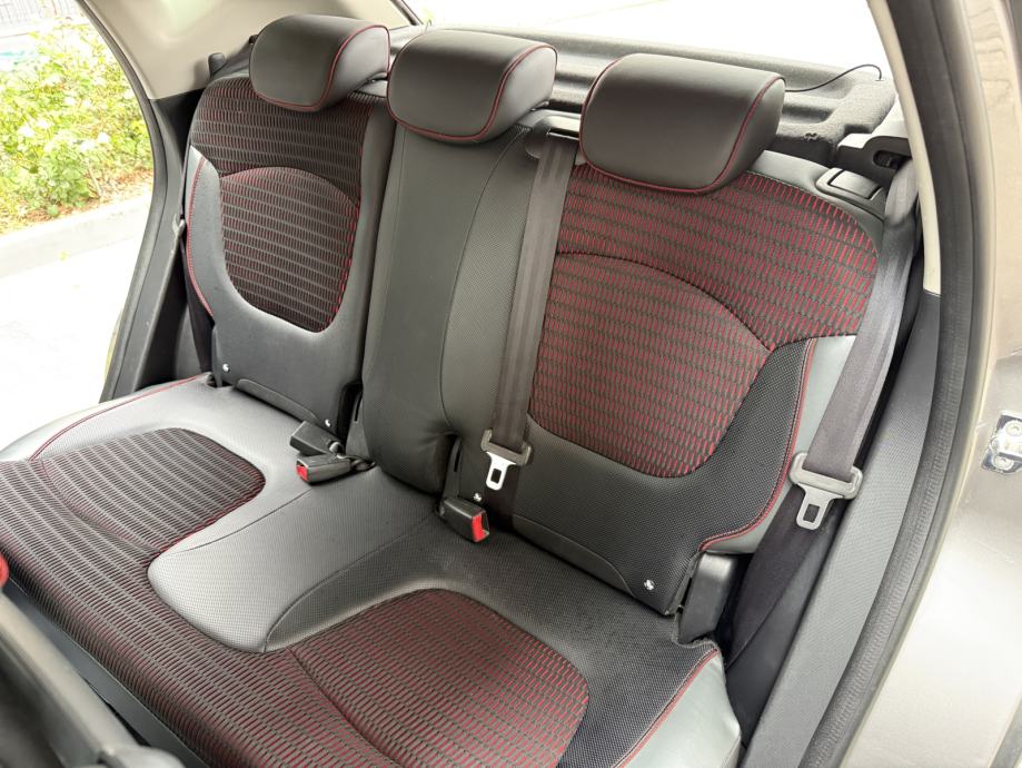 Renault Captur TCe *HELLY HANSEN* 120 EDC Automatik *X-Mod* NAVI, PDC, fotografija 9