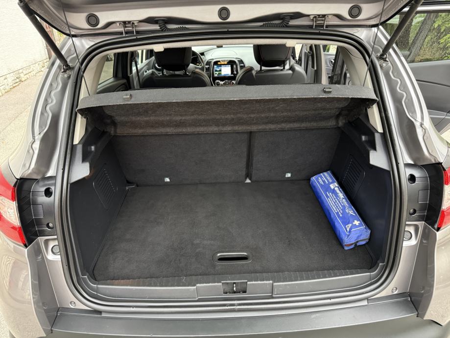 Renault Captur TCe *HELLY HANSEN* 120 EDC Automatik *X-Mod* NAVI, PDC, fotografija 19
