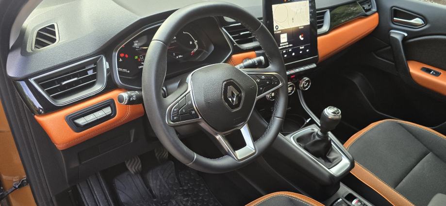 Renault Captur TCe" INTENSE" STANJE NOVO! NOVO!, fotografija 5