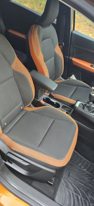 Renault Captur TCe" INTENSE" STANJE NOVO! NOVO!, fotografija 11