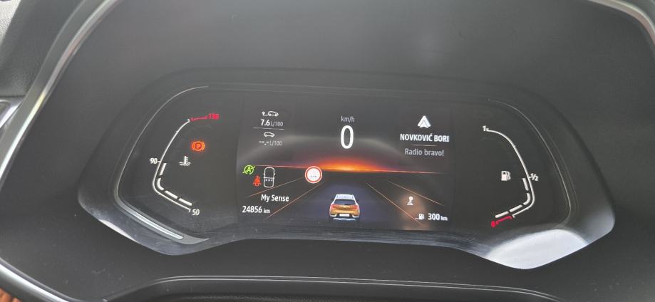 Renault Captur TCe" INTENSE" STANJE NOVO! NOVO!, fotografija 14