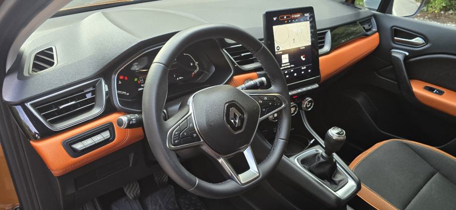 Renault Captur TCe" INTENSE" STANJE NOVO! NOVO!, fotografija 19