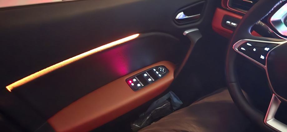 Renault Captur TCe" INTENSE" STANJE NOVO! NOVO!, fotografija 20