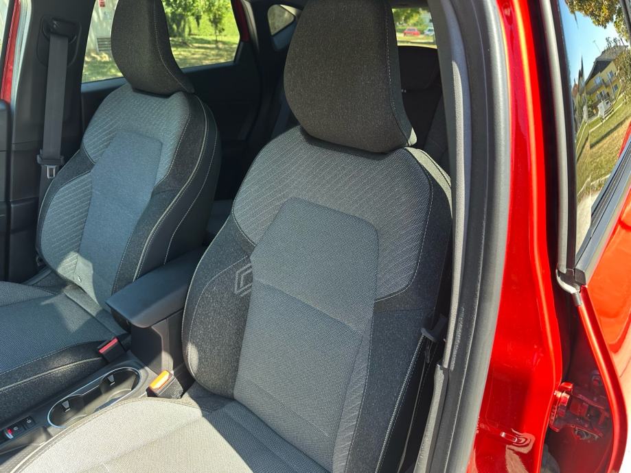 Renault Captur 140TCe Techno Mild-Hibrid, fotografija 14