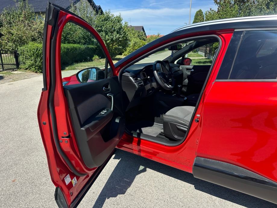 Renault Captur 140TCe Techno Mild-Hibrid, fotografija 16