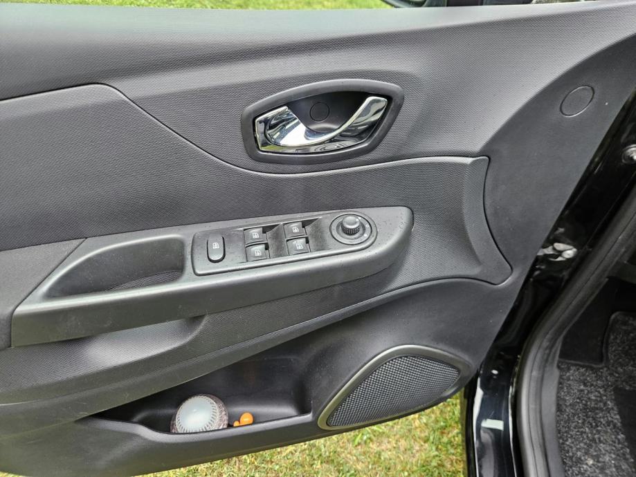 RENAULT CAPTURE 1,5 DCI AUTOMATIK 2015. registriran, fotografija 9