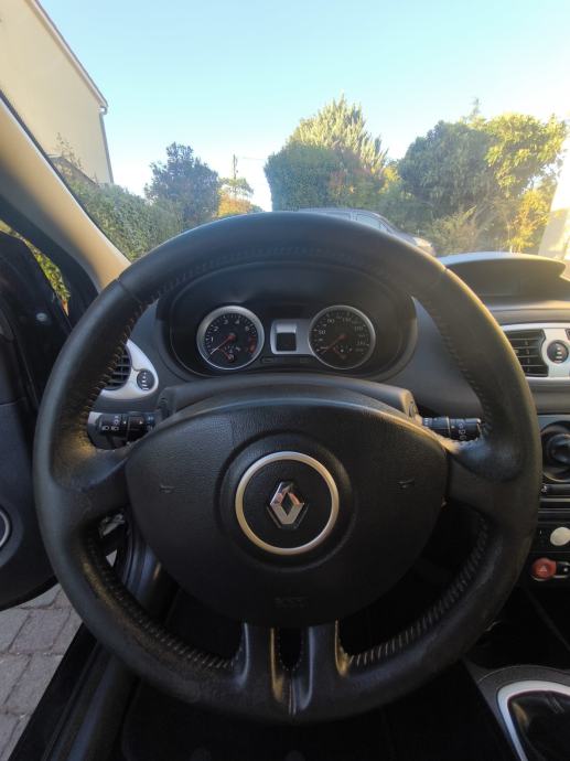 Renault Clio 1,2 16V benzin, 178200 km, reg. do 06/2027, fotografija 9