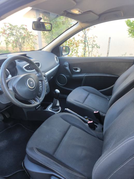 Renault Clio 1,2 16V benzin, 178200 km, reg. do 06/2027, fotografija 7