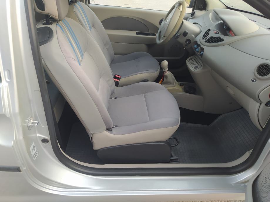 Renault TWINGO 1,2 8V KLIMA,SAMO 160 TKM.IMA POTVRDA,NEMA RUZINE, fotografija 7