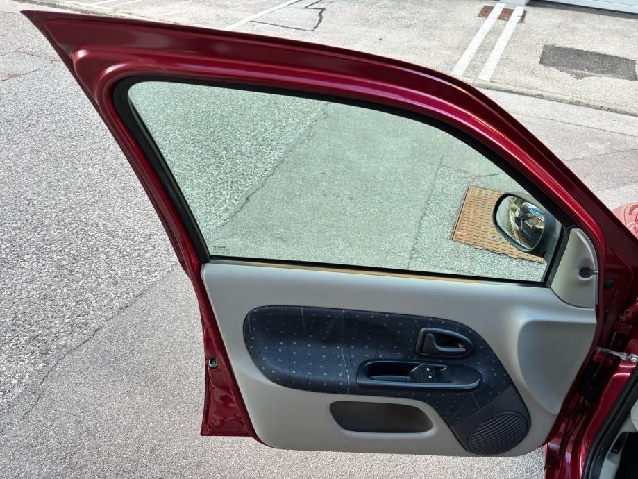 Renault Clio 1.2 benzin,1. Vlasnik,samo 59ooo kilometara,NOVO, NOVO!, fotografija 18