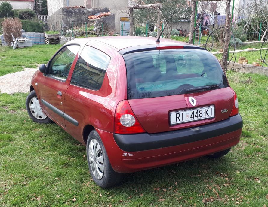 Renault Clio 1,2 2003 god. povoljno prodajem, 2003 god.