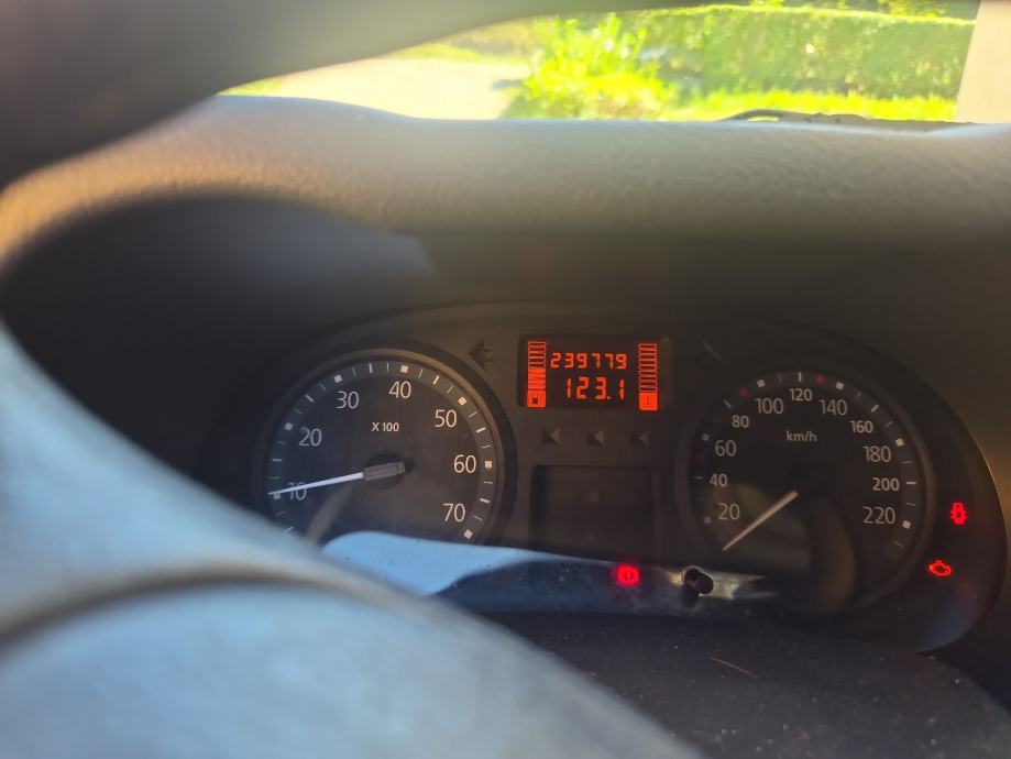 Renault Clio 1,2, fotografija 4
