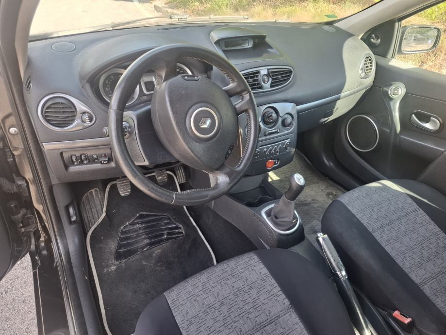 Renault Clio 1,4 16V LPG registriran godinu dana, fotografija 6